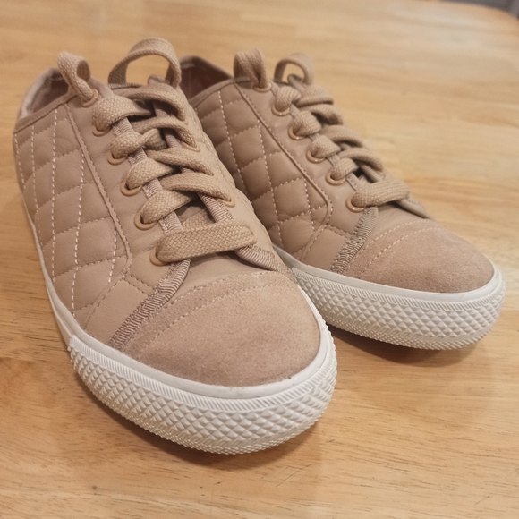 Tory Burch Bryant Sneakers Beige Quilted Leather Size 6 - Picture 8 of 16